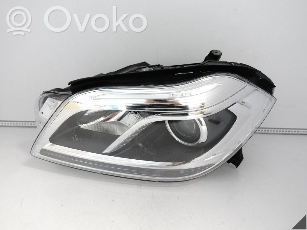 Mercedes-Benz GL X166 Lampa przednia 
