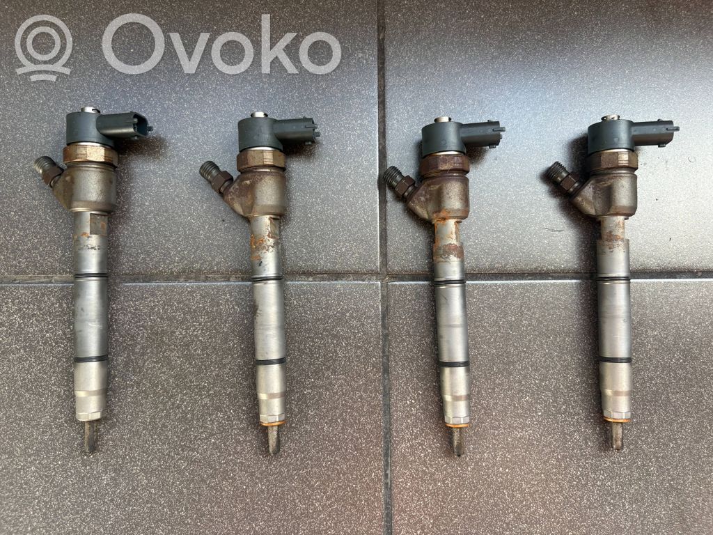 Fuel injector   338002A900,0445110320