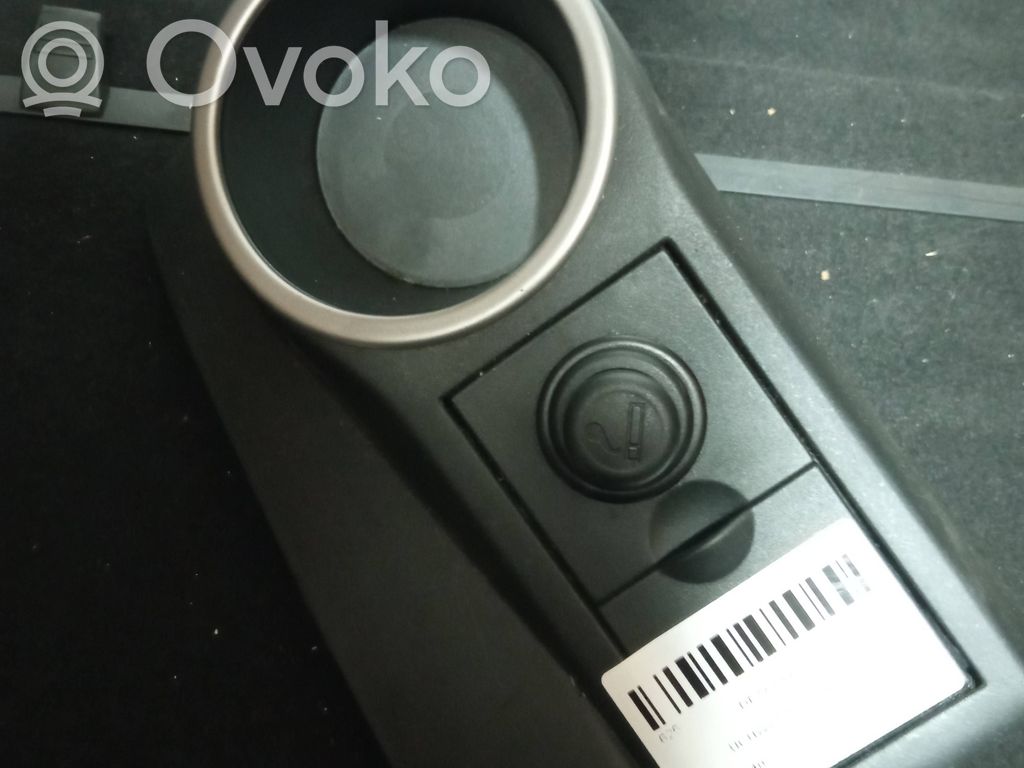 Mazda 2 Cup holder 