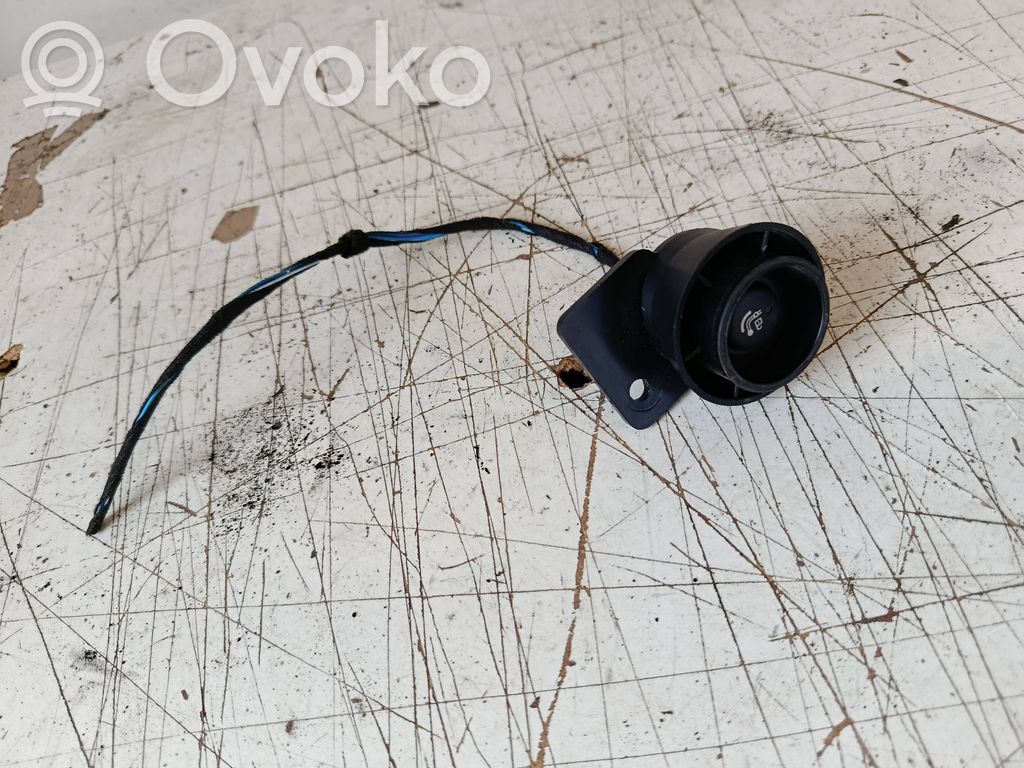 BMW 3 F30 F35 F31 Przycisk chowanego haka holowniczego 