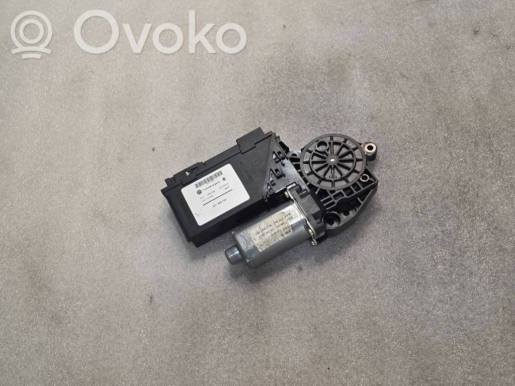 Volkswagen Touareg I Silnik regulatora szyby drzwi przednich 