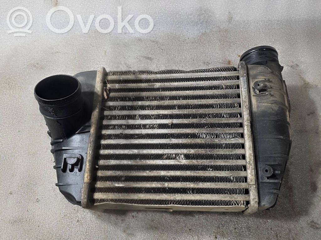 Audi A6 S6 C6 4F Interkūlerio radiatorius 