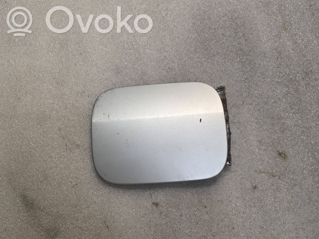 Polttoainesäiliön korkki
