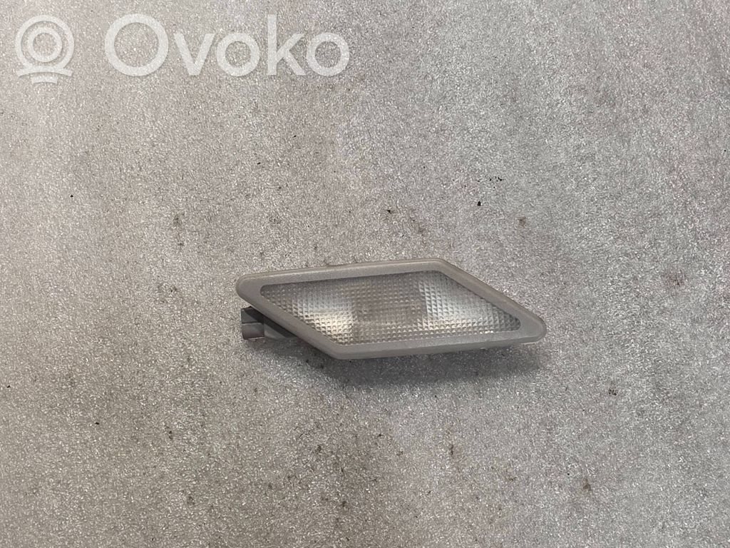 BMW 3 E36 Galinių vietų apšvietimo žibintas 
