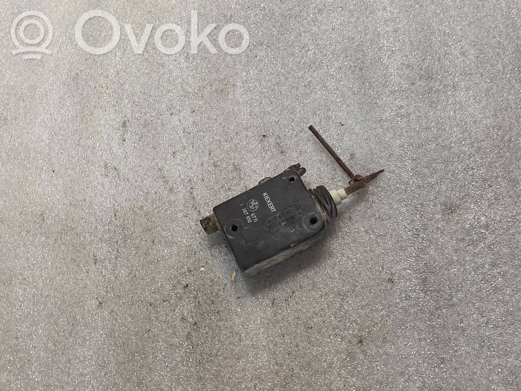 BMW 3 E36 Central locking motor 
