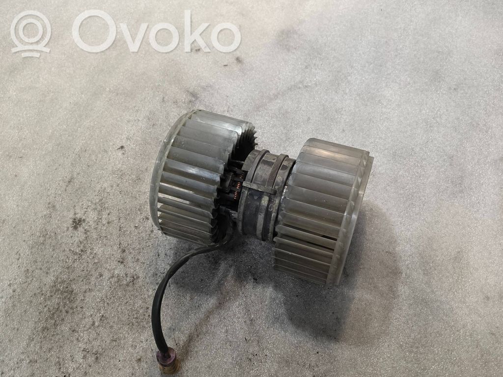 Audi A8 S8 D2 4D Mazā radiatora ventilators 