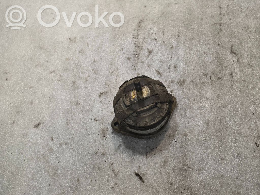 Audi A8 S8 D2 4D Pārnesumkārbas spilvens 