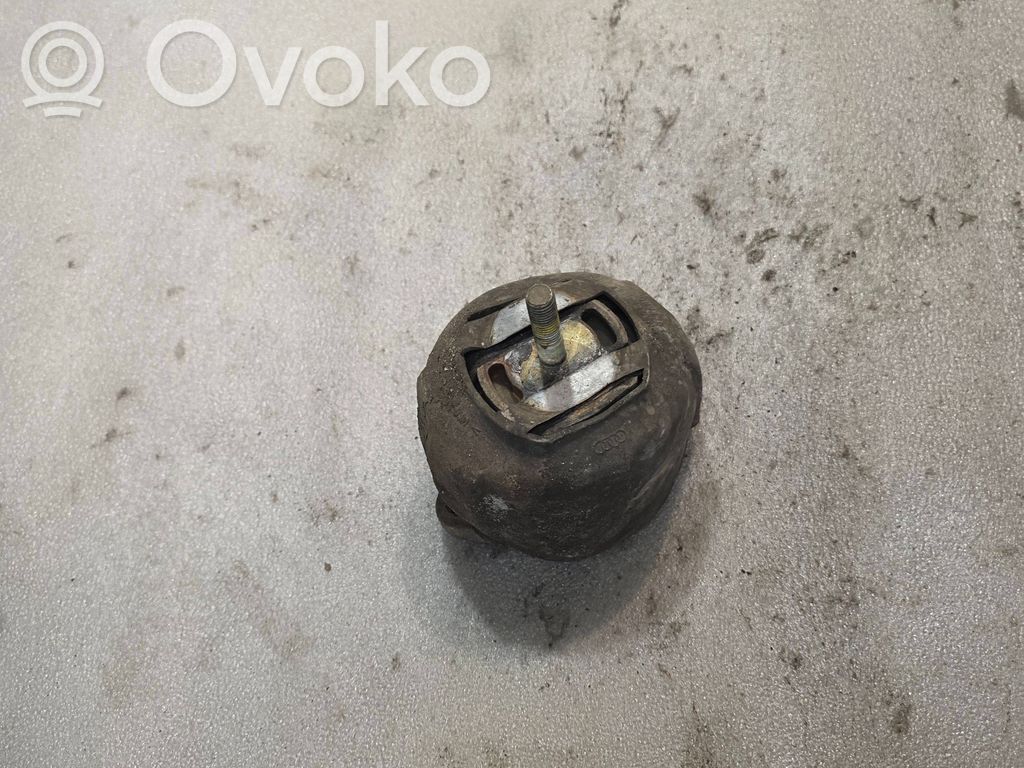 Audi A8 S8 D2 4D Pārnesumkārbas spilvens 