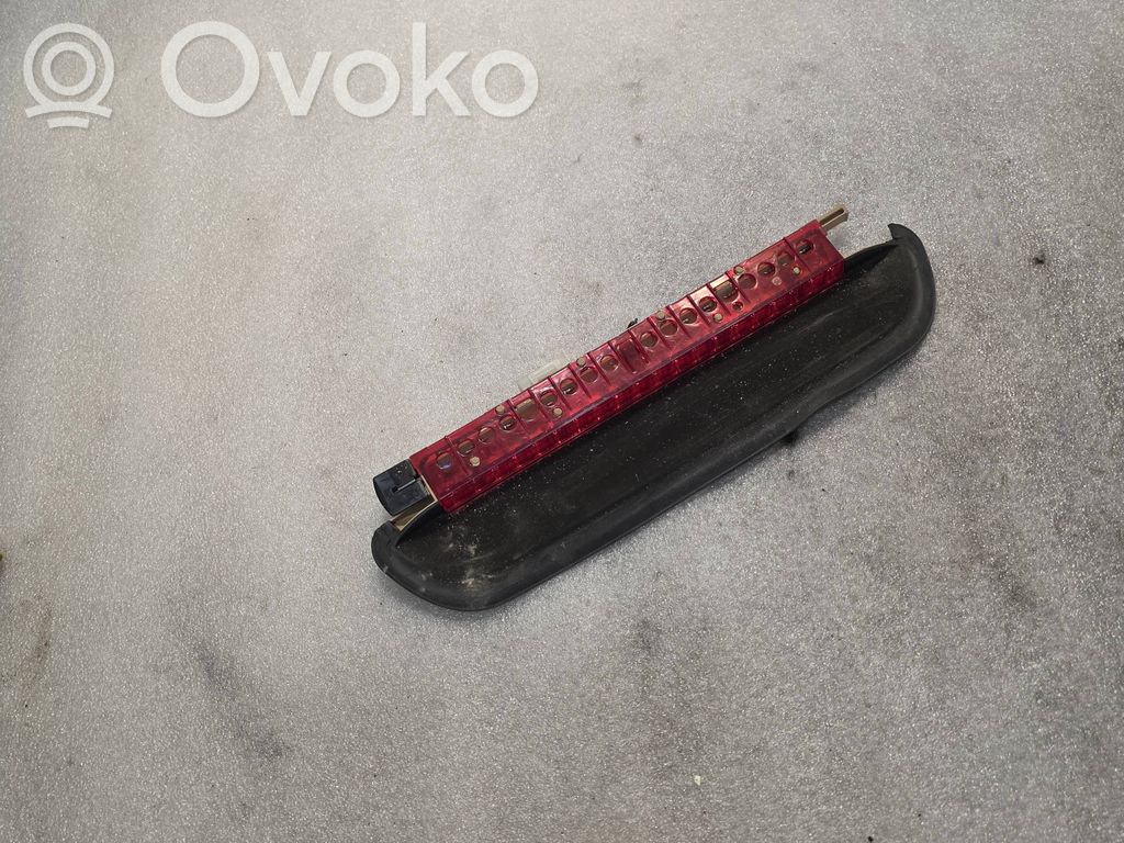 Kolmas/lisäjarruvalo   6919916