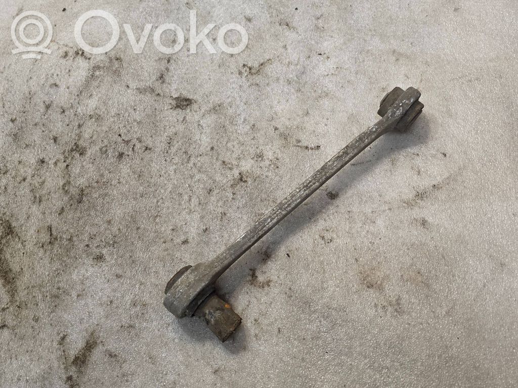 Audi A8 S8 D2 4D Takatukivarsi 