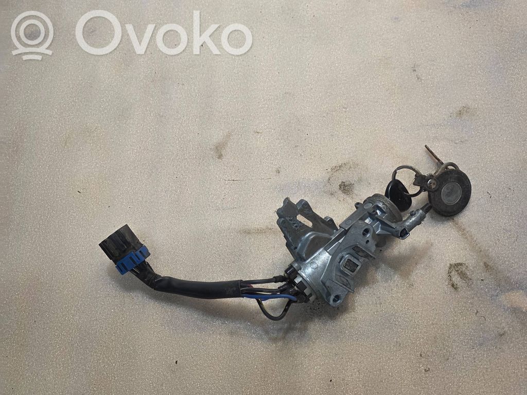 Mitsubishi Pajero Užvedimo spynelė 