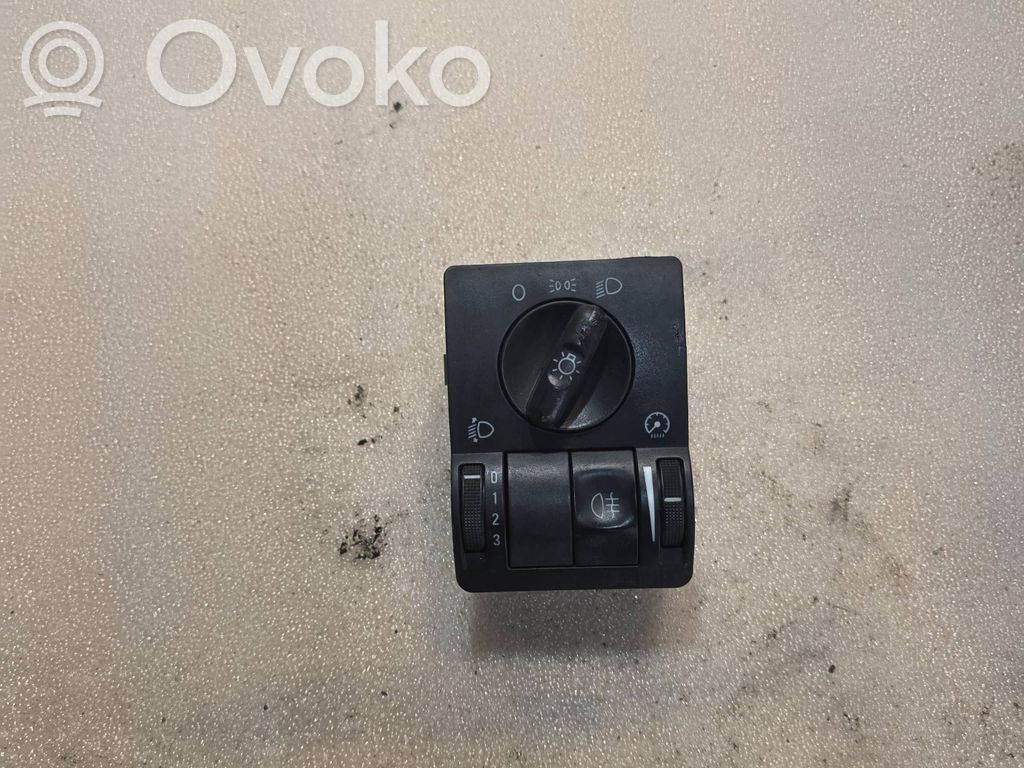 Opel Combo C Valokatkaisija 