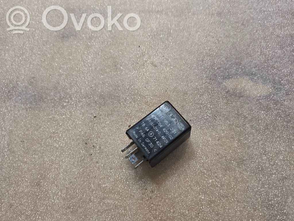 Audi A8 S8 D2 4D Otros relés 