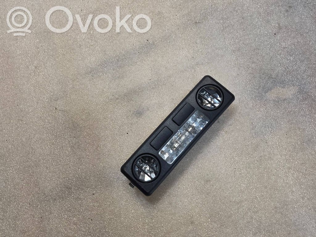 BMW 3 E46 Galinių vietų apšvietimo žibintas 