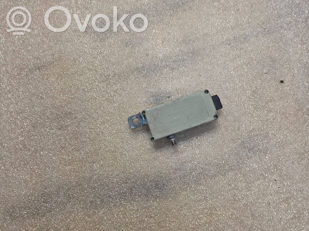 BMW 7 E38 Antenos stiprintuvas 