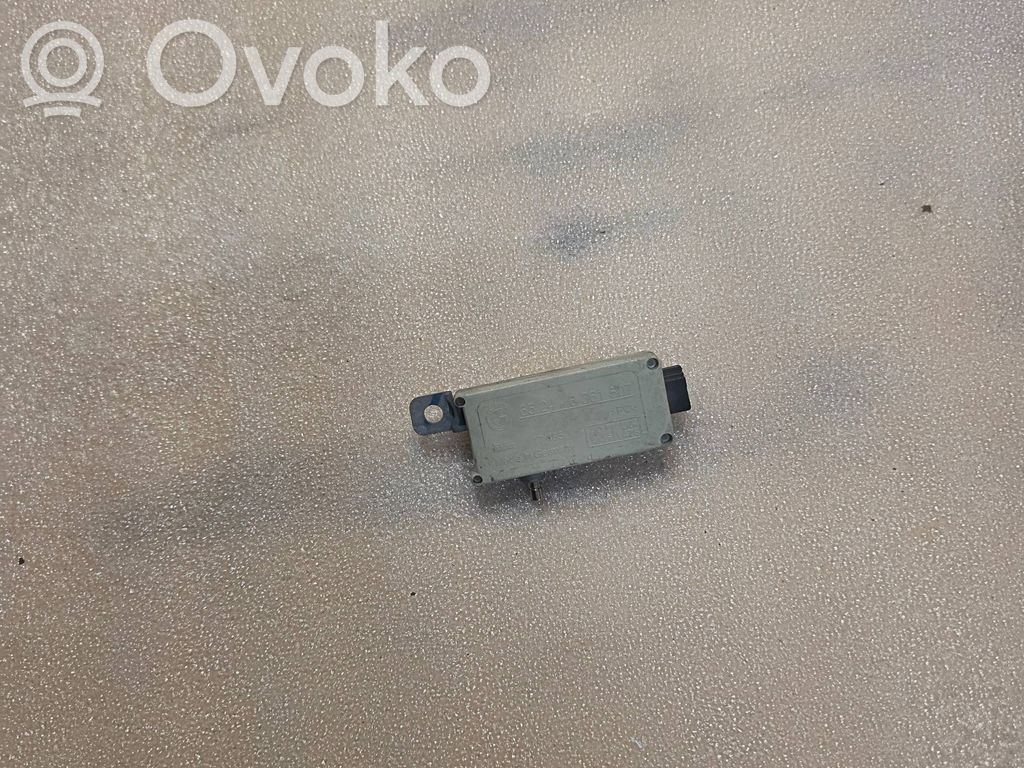 BMW 7 E38 Antenos stiprintuvas 