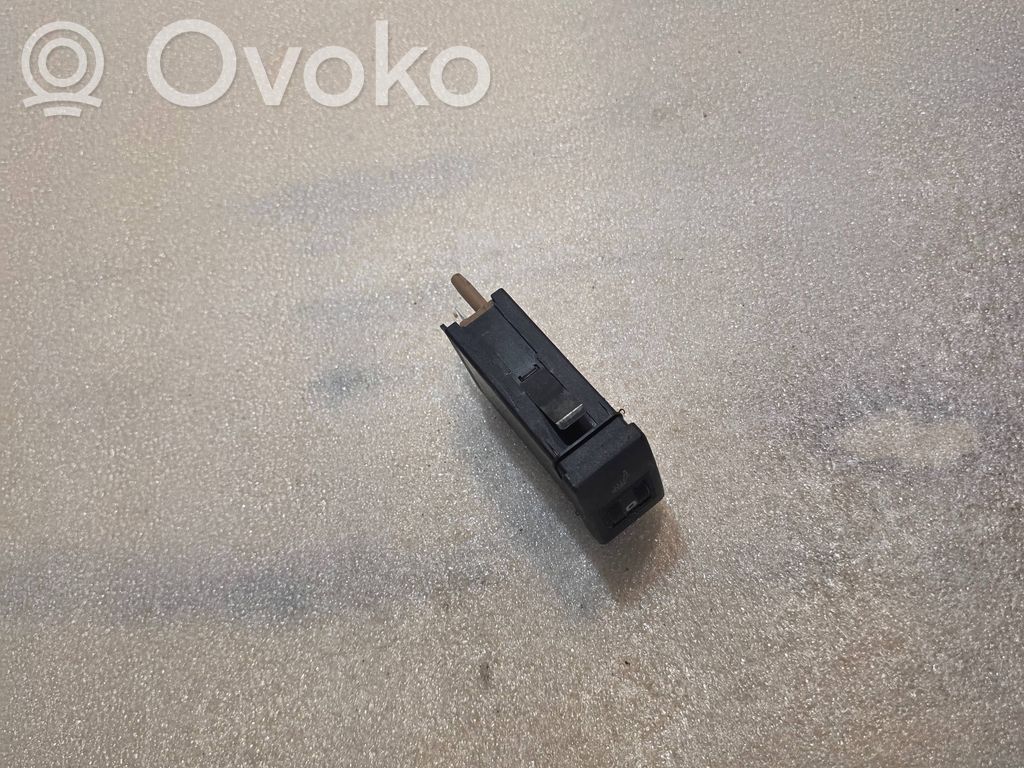 Seat heating switch   4D0963563B,PA66GF30