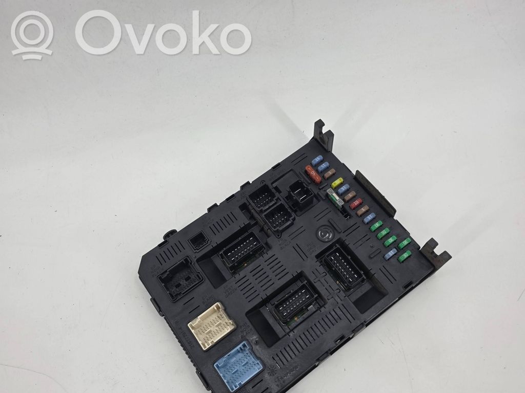 Citroen C4 I Fuse module 