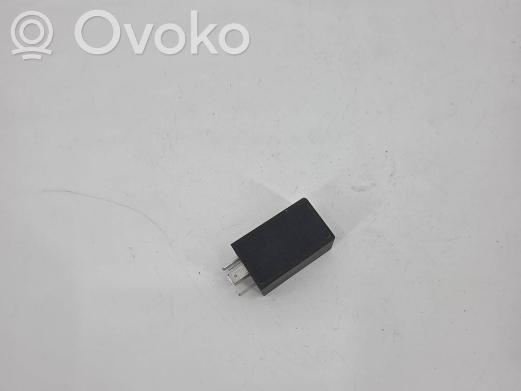 Audi A8 S8 D2 4D Muu rele 