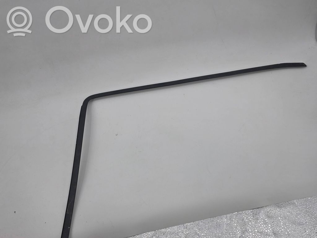 Glasverkleidung hinten