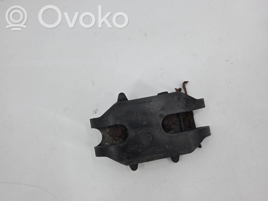 Front bumper mounting bracket   51111944545