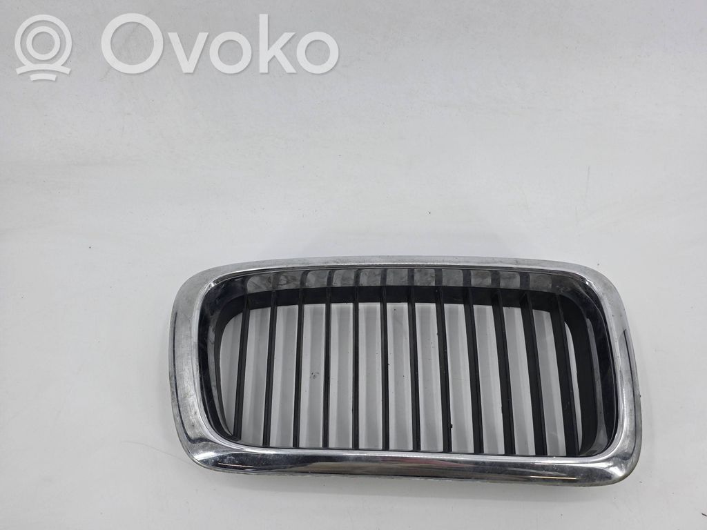 BMW 7 E38 Front grill 