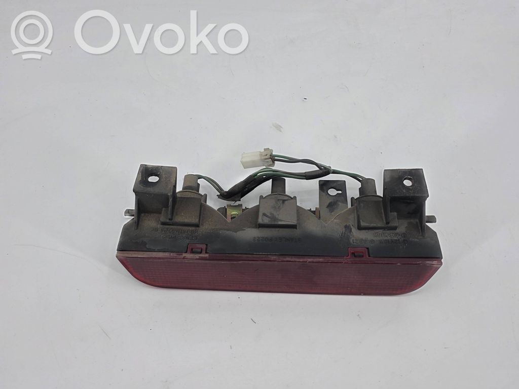Mitsubishi Pajero Third/center stoplight 