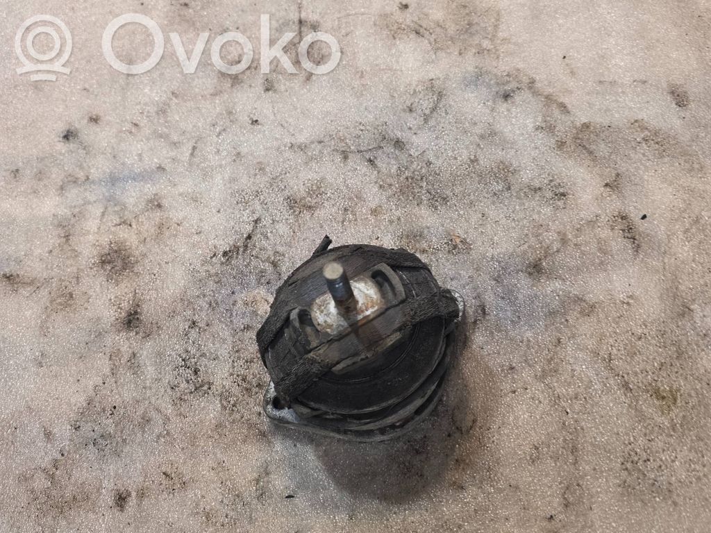 Audi A8 S8 D2 4D Pārnesumkārbas spilvens 