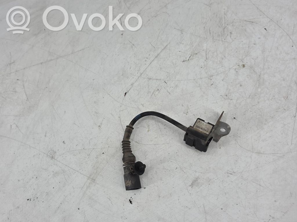 Audi Q7 4L ABS-pyörän nopeusanturi 