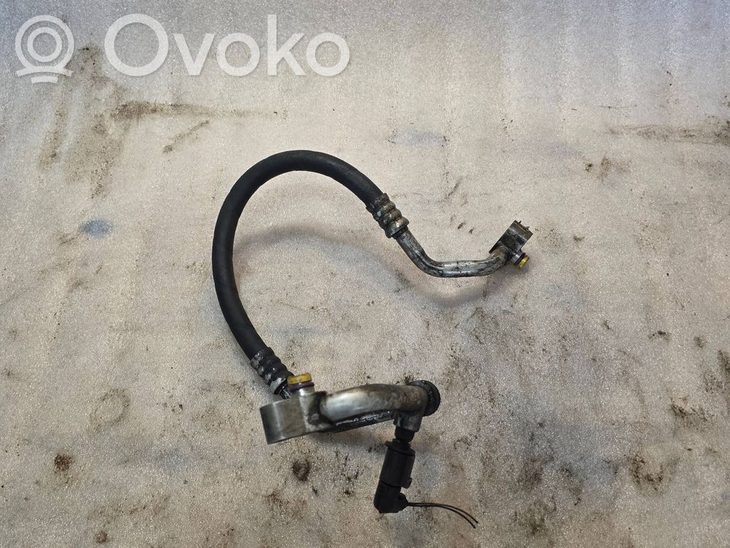 Audi Q7 4L Ilmastointilaitteen putki (A/C) 