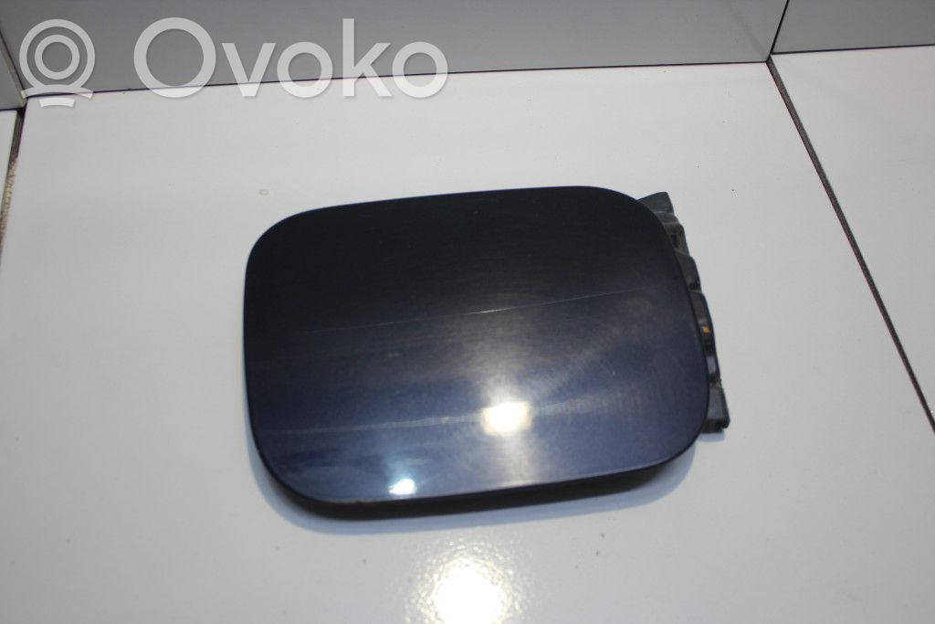 Audi A4 S4 B5 8D Polttoainesäiliön korkki 
