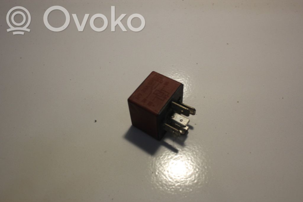Ford Mondeo MK II Inne przekaźniki 