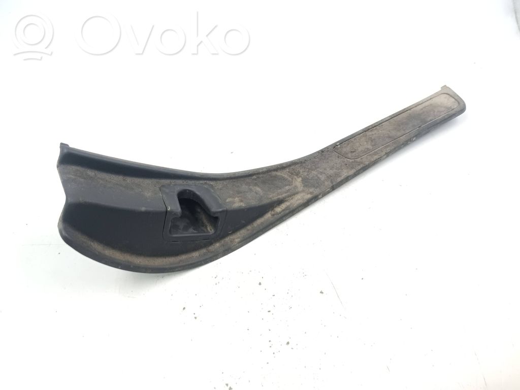 Subaru Impreza III Kita salono detalė 