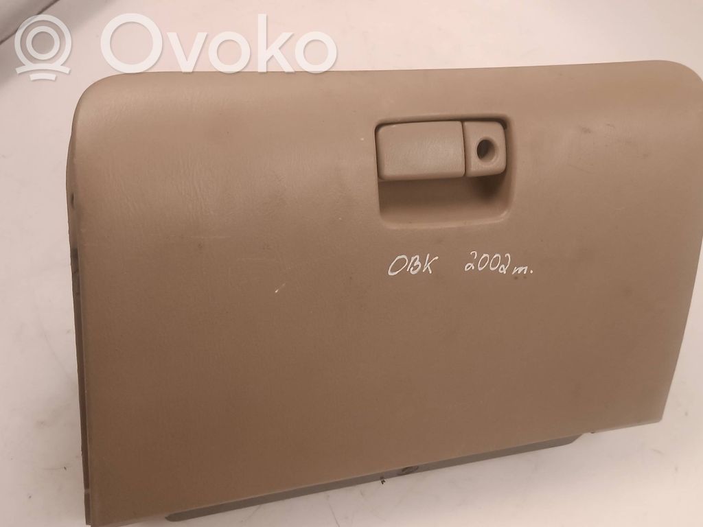 Glove box   99000102