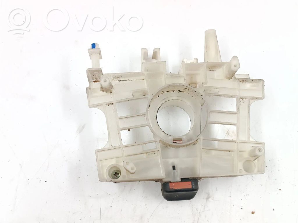 Hazard light switch   17B709,83111AE33,17B768