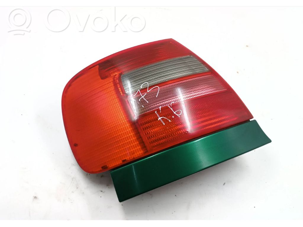 Audi A4 S4 B5 8D Lampa tylna 
