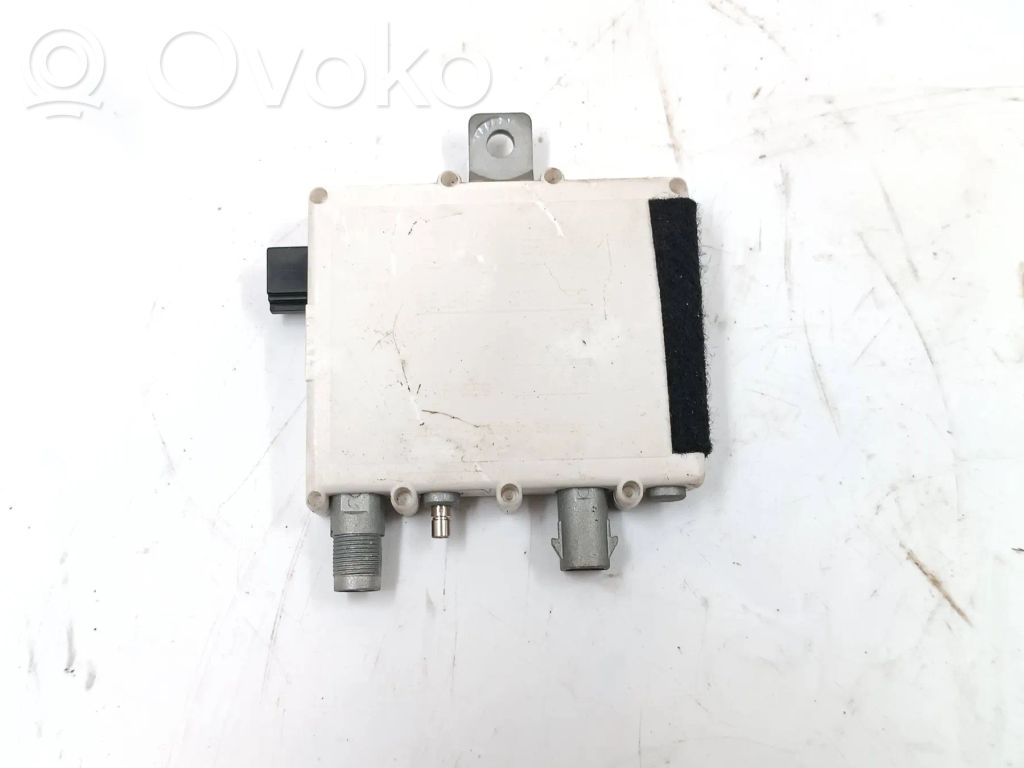 BMW 3 E36 Antenos stiprintuvas 