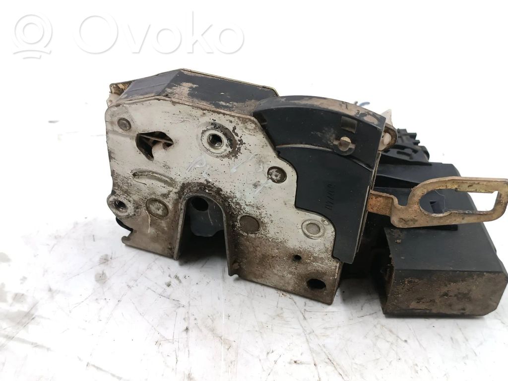 BMW 3 E36 Front door lock 