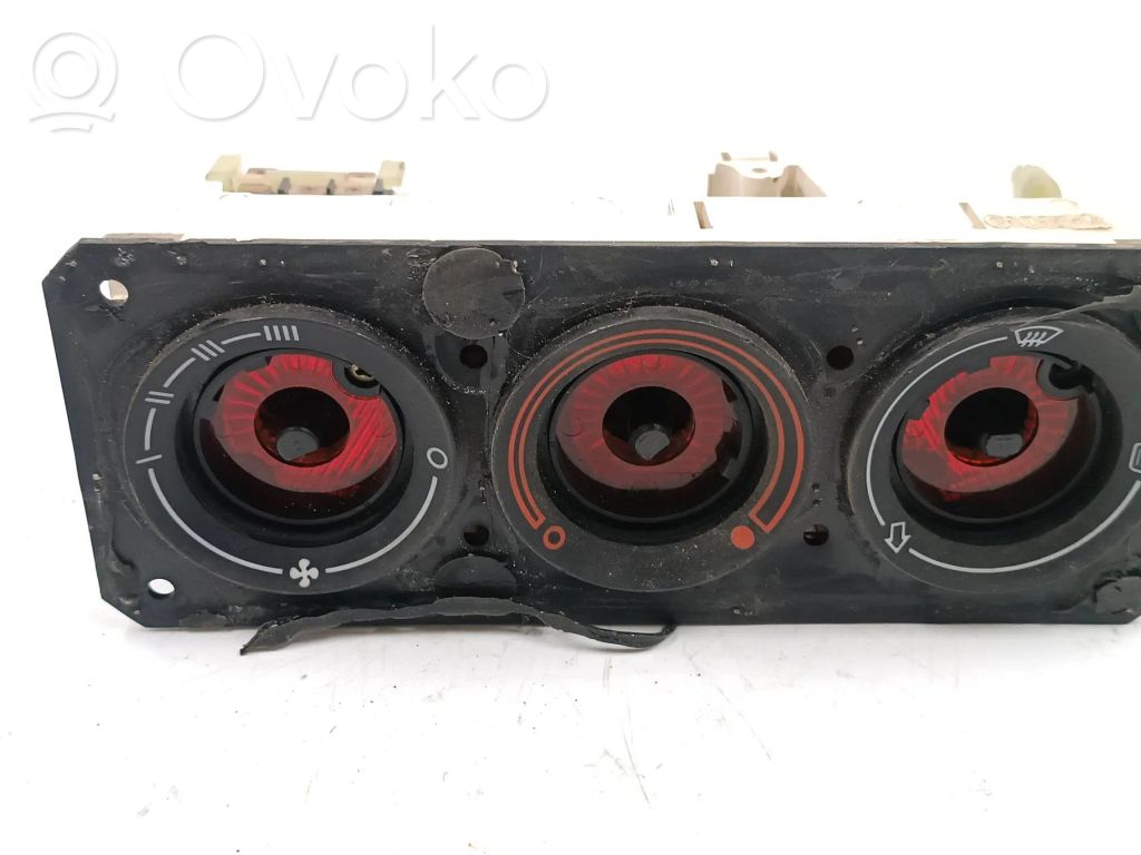 Audi A4 S4 B5 8D Climate control unit 