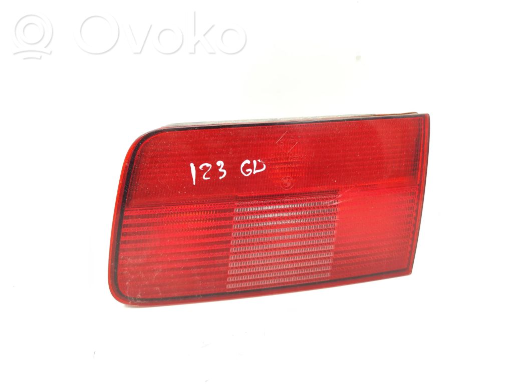 Tailgate rear/tail lights   8361674