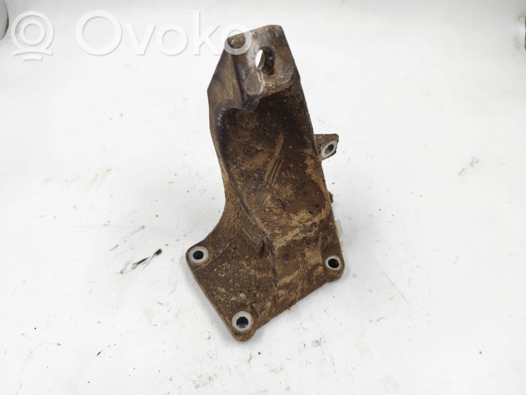 BMW 3 E36 Engine mounting bracket 