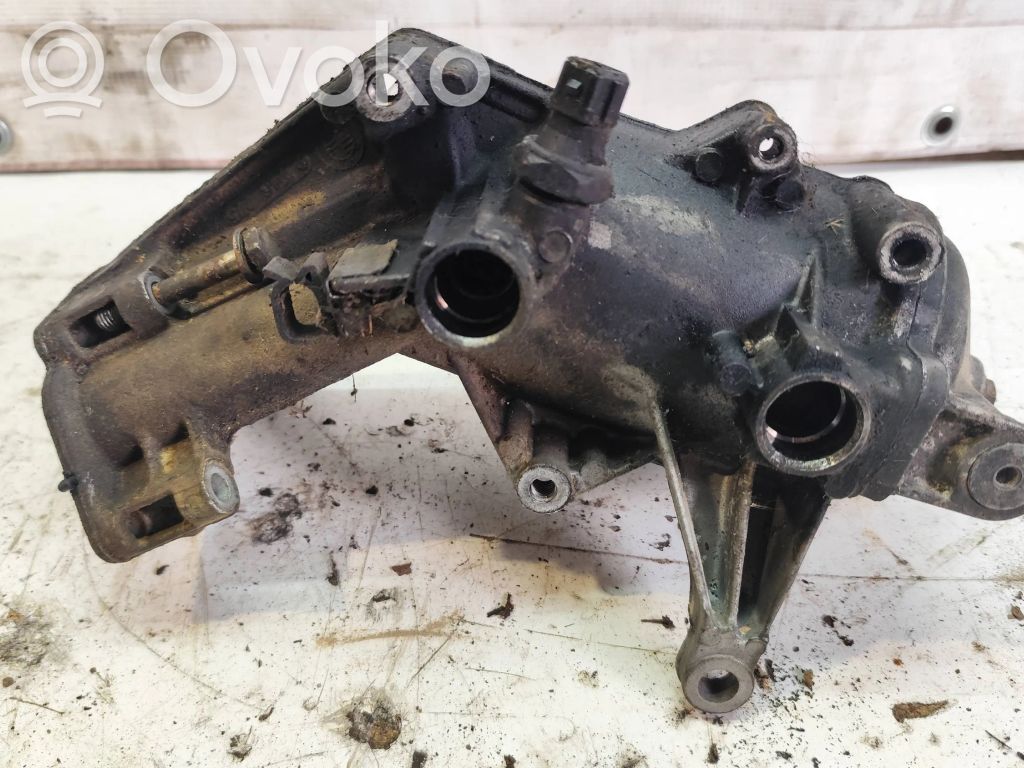 BMW 3 E36 Öljynsuodattimen kannake 