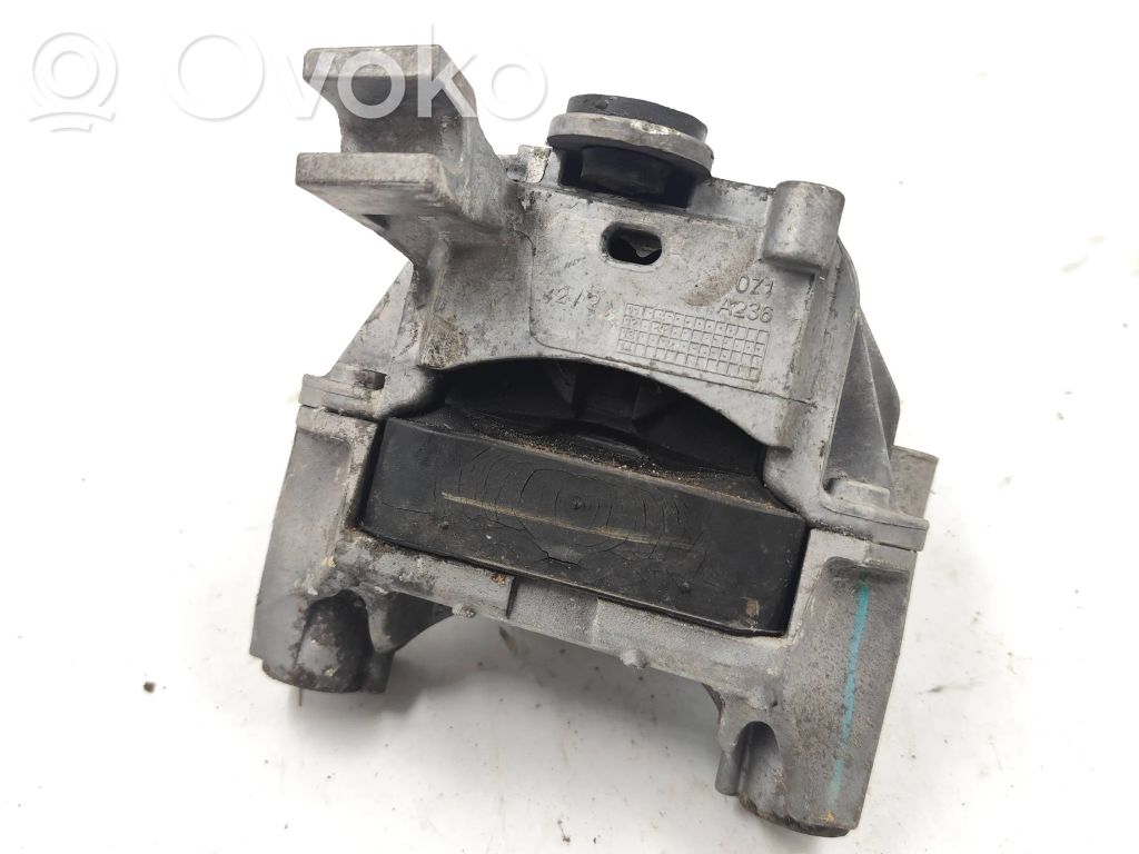 Alfa Romeo Giulietta Engine mount bracket 