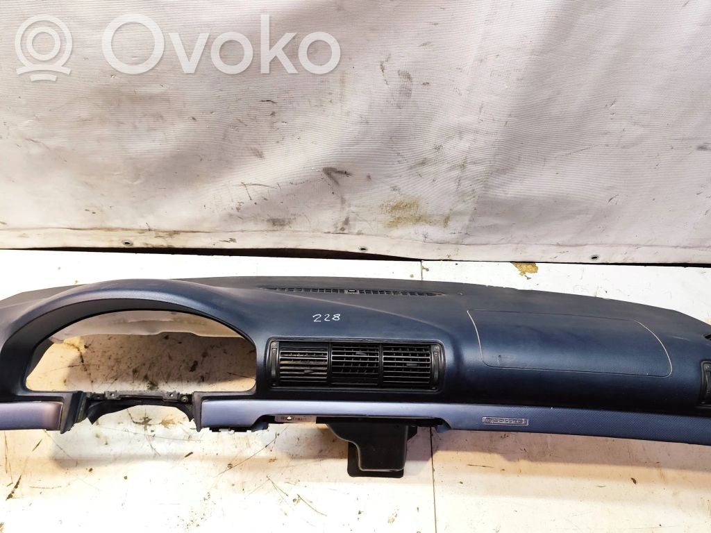Audi A4 S4 B5 8D Panelė 