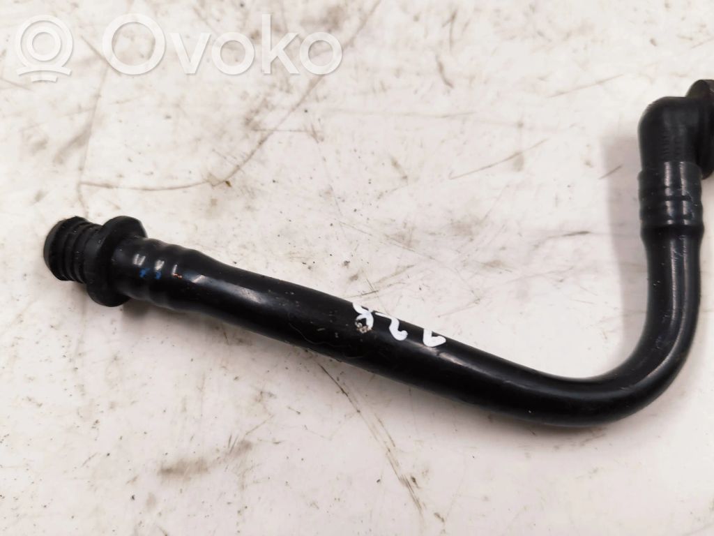 Audi A4 S4 B5 8D Tuyau sous vide 