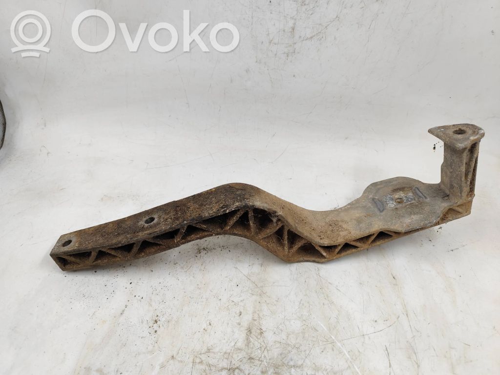 Audi A4 S4 B5 8D Rear differential/diff mount bracket 