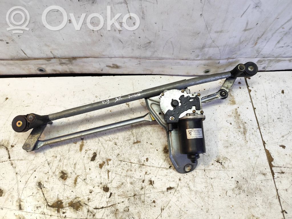 BMW X5 E53 Front wiper linkage and motor 