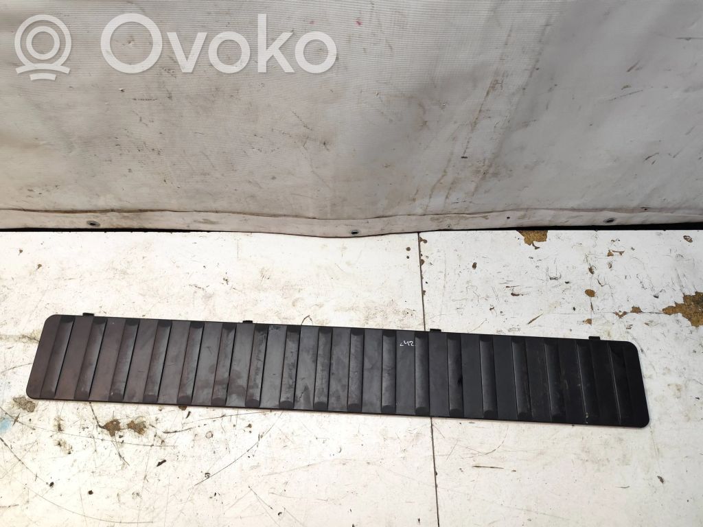BMW X5 E53 Muu vararenkaan verhoilun elementti 