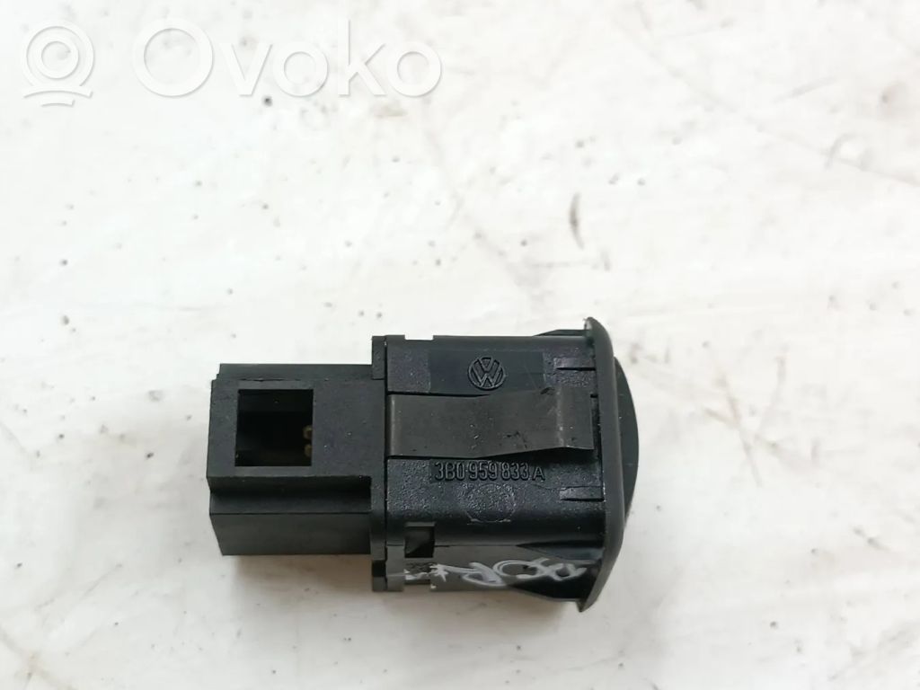 Volkswagen Bora Fuel tank opening switch 