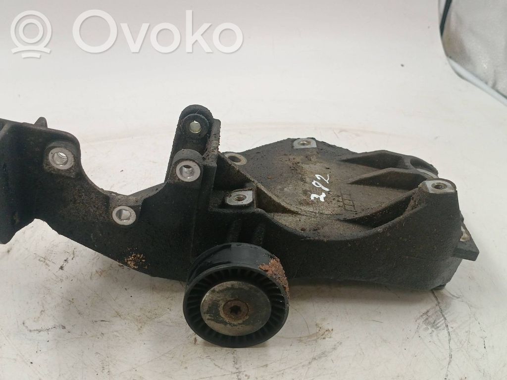 Alfa Romeo 159 Generator/alternator bracket 